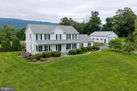 180 Holstein Ln, Toms Brook, VA 22660