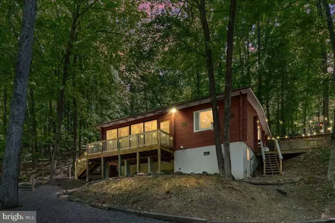 513 Straton, Basye, VA 22810