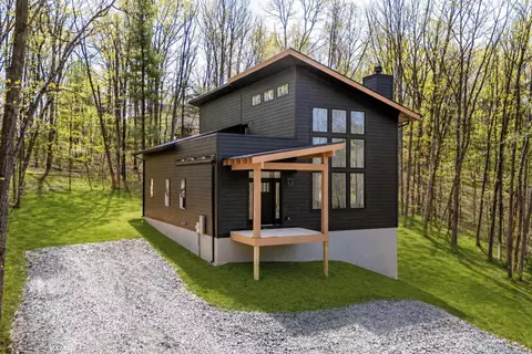88 Mallard Dr, Basye, VA 22810