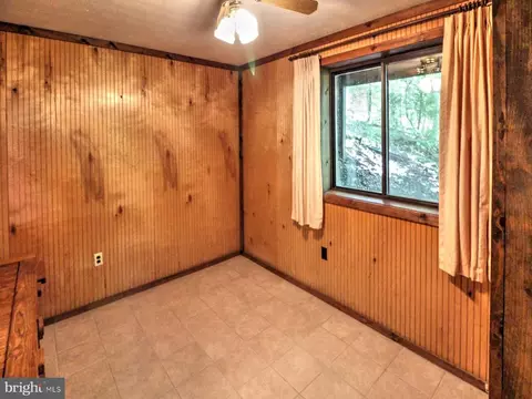 Bedroom - 159 Richmon Rd, Basye, VA 22810 photo 5 of 5