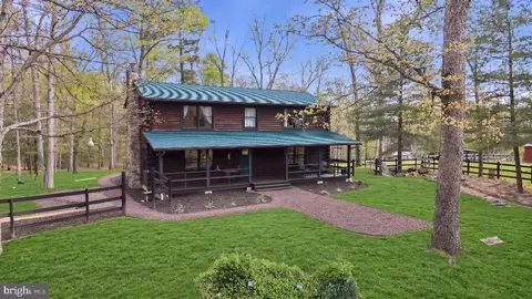 482 Boyer Rd, Fort Valley, VA 22652