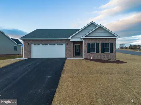 919 Clicks Ln, New Market, VA 22844