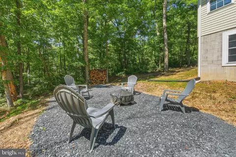 Exterior - 139 Maple Ave, Mount Jackson, VA 22842 photo 2 of 9