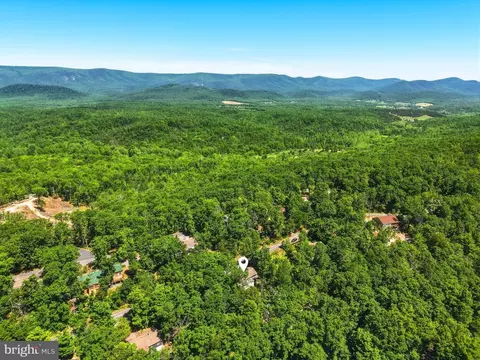 View/Area - 139 Maple Ave, Mount Jackson, VA 22842 photo 5 of 6