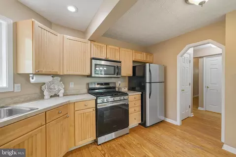 Entry Way - 139 Maple Ave, Mount Jackson, VA 22842 photo 2 of 8