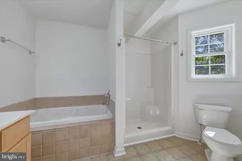 Entry Way - 139 Maple Ave, Mount Jackson, VA 22842 photo 5 of 8