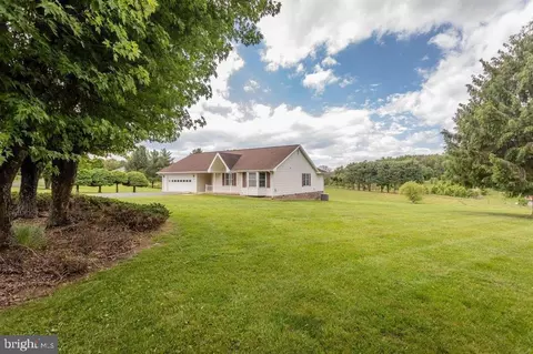2220 Pinewoods Rd, Quicksburg, VA 22847