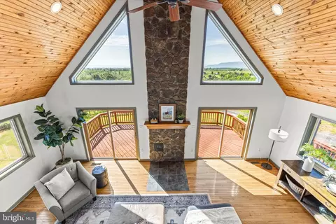 384 Lindamood Ln, Strasburg, VA 22641