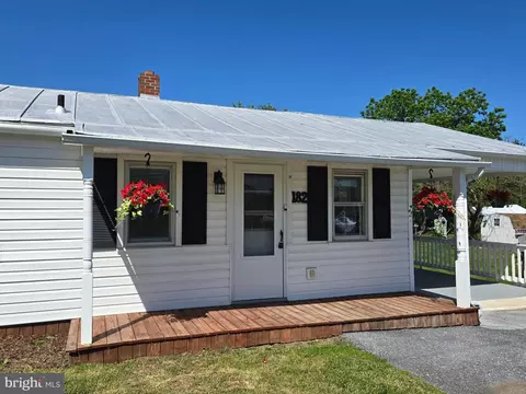 182 Shenandoah St, Mount Jackson, VA 22842