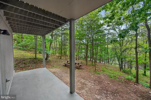 Exterior - 404 Spitz Ln # B, Basye, VA 22810 photo 3 of 5