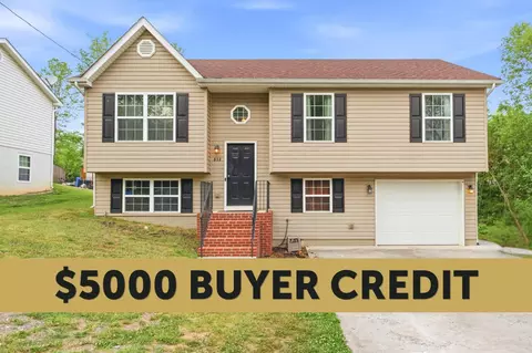 658 W King St, Strasburg, VA 22657