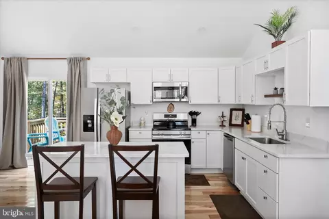 Kitchen - 598 Crab Apple Rd, Mount Jackson, VA 22842 photo 3 of 4