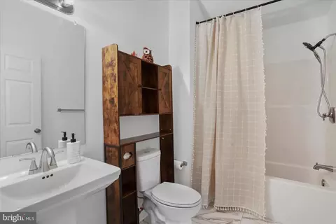 Bath - 598 Crab Apple Rd, Mount Jackson, VA 22842 photo 1 of 2