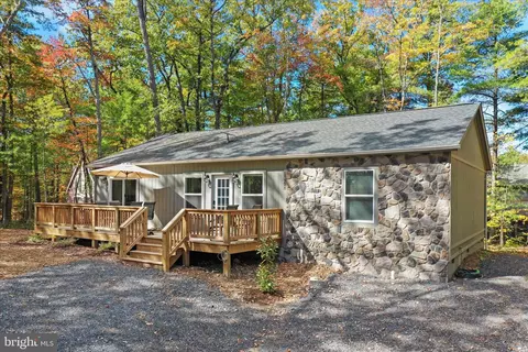 Exterior - 598 Crab Apple Rd, Mount Jackson, VA 22842 photo 2 of 8