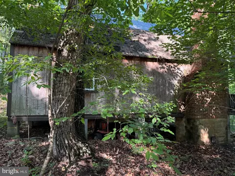 Exterior - 1368 Sundance Mountain Rd, New Market, VA 22844 photo 3 of 4