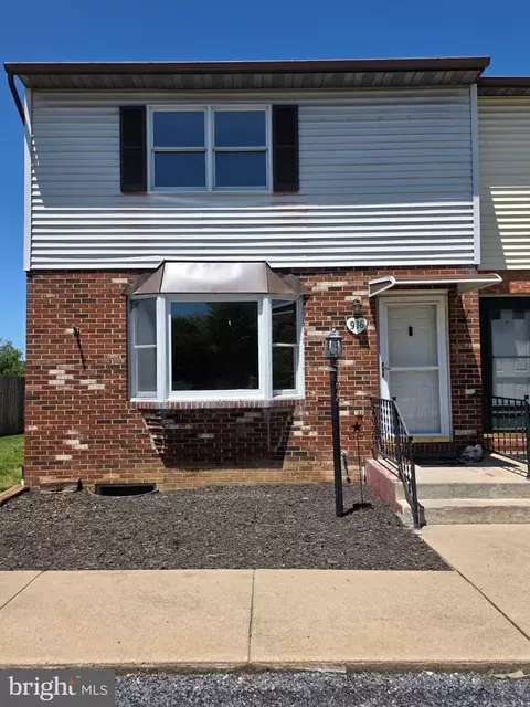 916 Hilltop, Woodstock, VA 22664