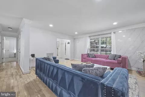 Entry Way - 671 Willow Ln, Mount Jackson, VA 22842 photo 2 of 8