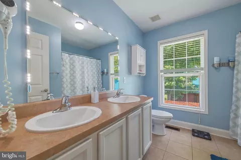 Bath - 671 Willow Ln, Mount Jackson, VA 22842 photo 1 of 1