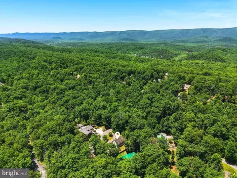 View/Area - 671 Willow Ln, Mount Jackson, VA 22842 photo 2 of 5