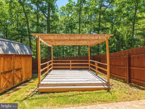 Exterior - 671 Willow Ln, Mount Jackson, VA 22842 photo 5 of 12