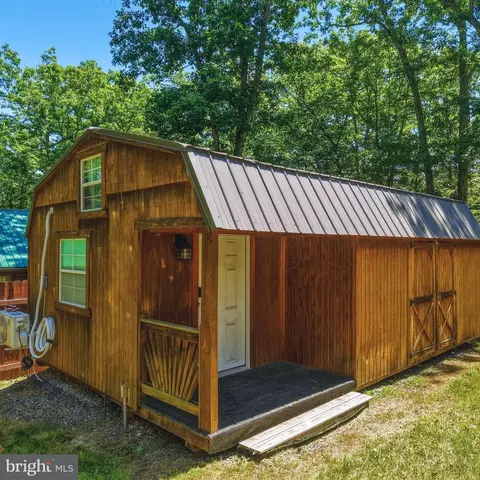 Exterior - 671 Willow Ln, Mount Jackson, VA 22842 photo 8 of 12