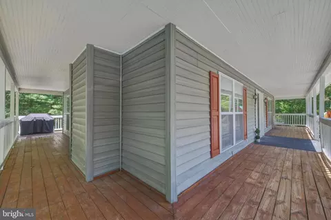Exterior - 671 Willow Ln, Mount Jackson, VA 22842 photo 10 of 12