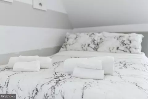 Bedroom - 671 Willow Ln, Mount Jackson, VA 22842 photo 5 of 9