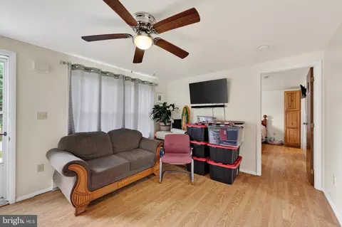 Entry Way - 5821 Robin St, Mount Jackson, VA 22842 photo 1 of 3