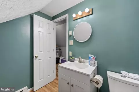 Bath - 5821 Robin St, Mount Jackson, VA 22842 photo 3 of 4