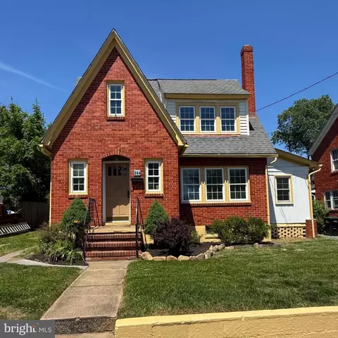 564 Orchard St, Strasburg, VA 22657