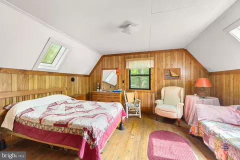 Bedroom - 1499 Buggy Ridge Rd, Mount Jackson, VA 22842 photo 4 of 5