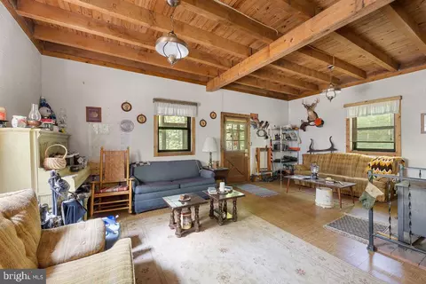 Living - 1499 Buggy Ridge Rd, Mount Jackson, VA 22842 photo 1 of 2