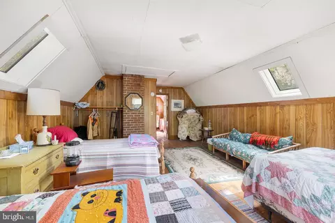 Bedroom - 1499 Buggy Ridge Rd, Mount Jackson, VA 22842 photo 3 of 5