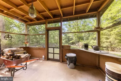 Exterior - 1499 Buggy Ridge Rd, Mount Jackson, VA 22842 photo 5 of 7