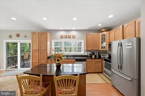 Kitchen - 226 Early Dr, Basye, VA 22810 photo 4 of 4