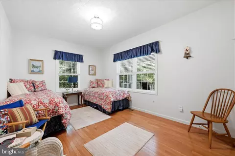 Bedroom - 226 Early Dr, Basye, VA 22810 photo 3 of 9
