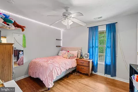Bedroom - 88 Pin Oak, Mount Jackson, VA 22842 photo 4 of 7