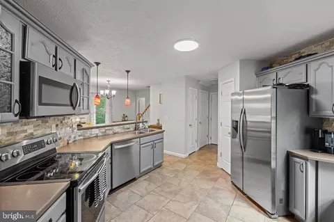 Kitchen - 88 Pin Oak, Mount Jackson, VA 22842 photo 7 of 7