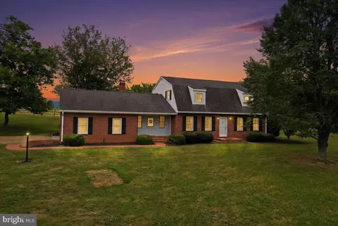 2447 Headquarters Rd, Edinburg, VA 22824