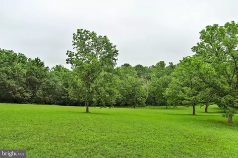 Martz Lane, Edinburg, VA 22824