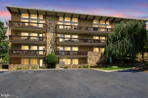 1836 Fairway Dr #213, Basye, VA 22810
