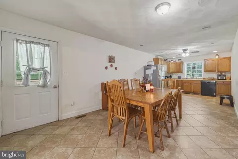 Dining - 272 Willow Ln, Mount Jackson, VA 22842 photo 1 of 3