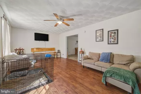 Entry Way - 272 Willow Ln, Mount Jackson, VA 22842 photo 1 of 4