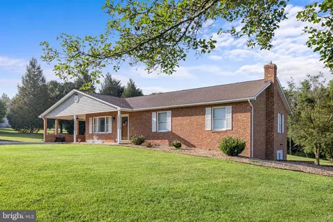 57 Lindsay Ln, Edinburg, VA 22824