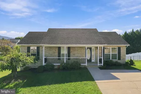 50 Stuart Ct, Strasburg, VA 22657