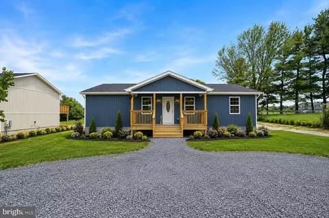 130 Wesley Chapel Dr, Edinburg, VA 22824