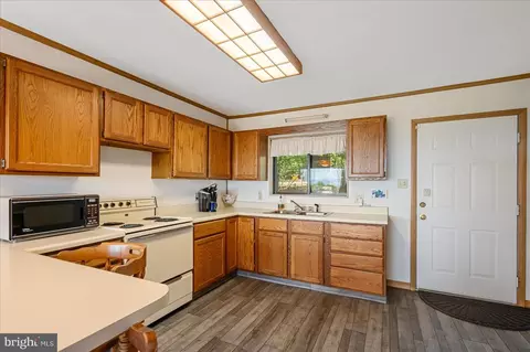 685 N Maple, Mount Jackson, VA 22842 photo 4