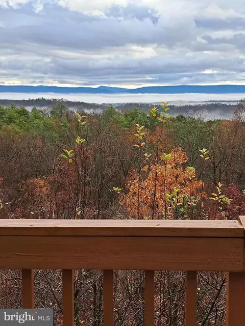 685 N Maple, Mount Jackson, VA 22842