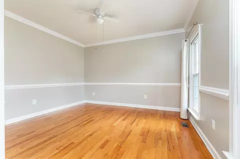 Living - 677 Dellinger Dr, Strasburg, VA 22657 photo 1 of 5