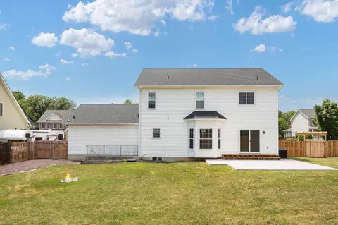 Exterior - 677 Dellinger Dr, Strasburg, VA 22657 photo 9 of 11